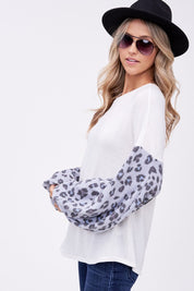 Women's Animal Print Mixed Volume Sleeve Top