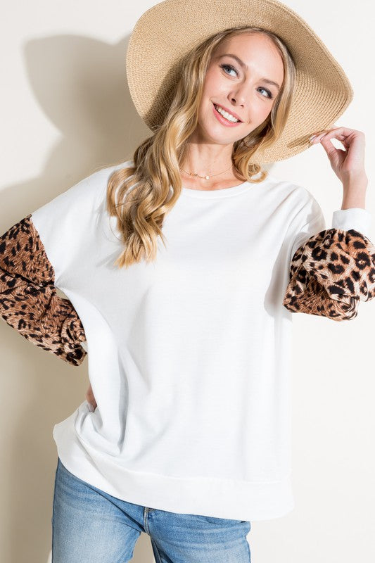 Women's Loose Fit Animal Print Long Sleeve Top