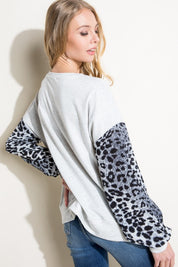 Women's Loose Fit Animal Print Long Sleeve Top