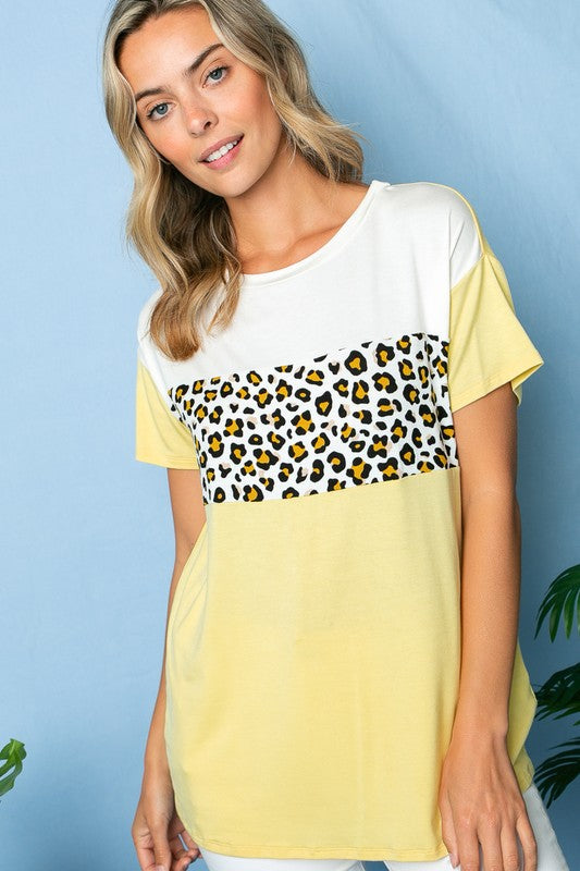 Women's Animal Color Blocked Short Sleeve Round Neck Top