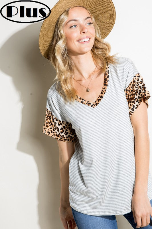 Plus Size Animal Print Mixed V Neck Short Sleeve Boxy Top