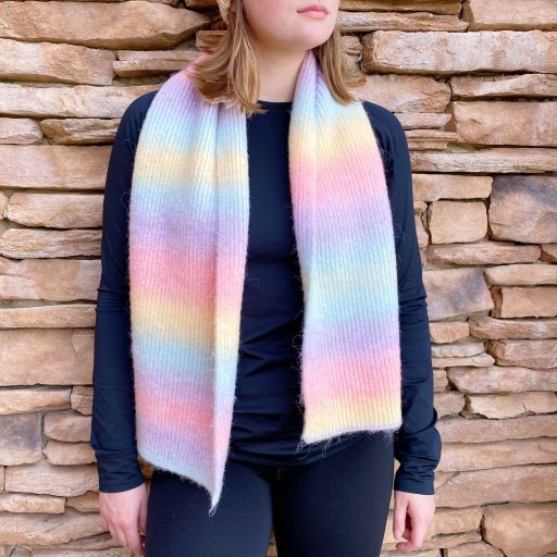 Women's Cozy Knit Scarf