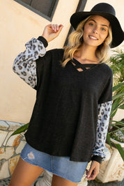 Women's Animal Mixed Volume Sleeve Top