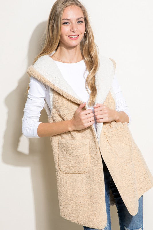 Plus Size Oversized Sherpa Fleece Vest with Pockets