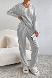 Women's Slouchy V-Neck Ribbed Knit Two-Piece Outfit