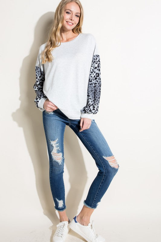 Women's Loose Fit Animal Print Long Sleeve Top