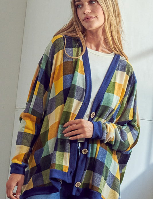 Women's Oversized Plaid Buttondown Cardigan