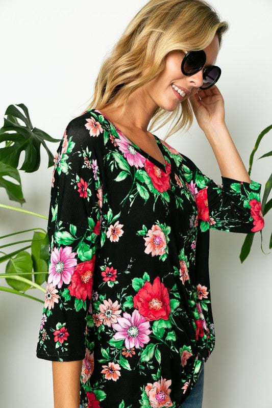 Women's Floral Twisted Front Bottom V Neck Plus Top