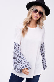 Women's Casual Loose Fit Animal Print Long Sleeve Top