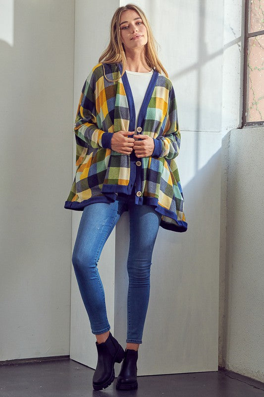 Women's Oversized Plaid Buttondown Cardigan