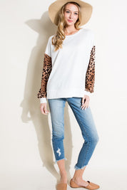 Women's Loose Fit Animal Print Long Sleeve Top